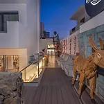 White Boutique 5*