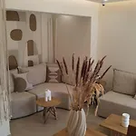 White Boutique 5*
