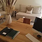 White Boutique מלון