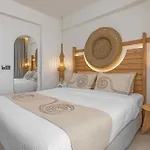 White Boutique 5*