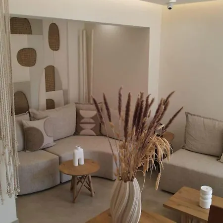 White Boutique 5*