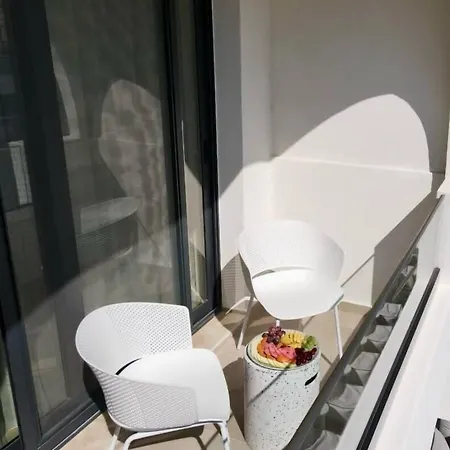 White Boutique 5*