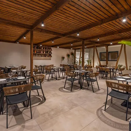 White Boutique & Ξενοδοχείο