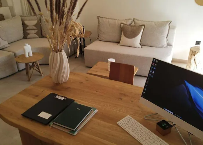 White Boutique Hotel