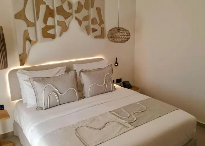 White Boutique Hotel 5*
