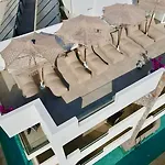 White Boutique Hotel