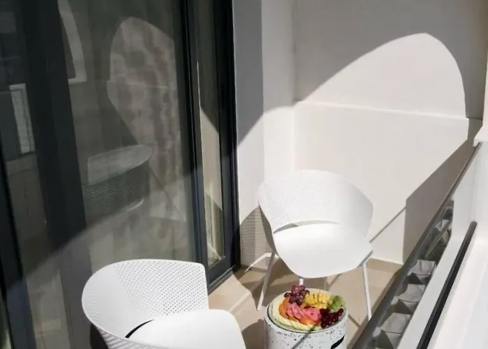 White Boutique 5*